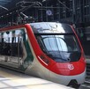 Tren Interurbano 'El Insurgente' llegan a una estación