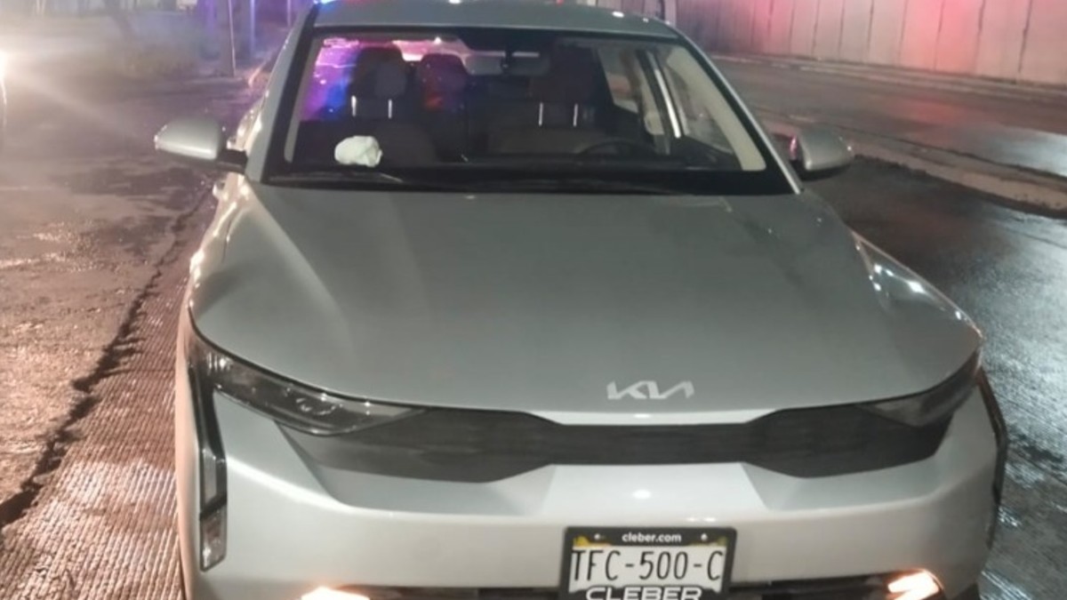 Un hombre fue detenido en Monterrey tras conducir un vehículo con reporte de robo con violencia en Escobedo.