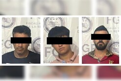 Imágenes de miembros de La Mayiza detenidos y con los ojos censurados por un recuadro negro en Colima