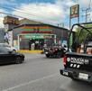 Un trabajador de una tienda fue herido con arma blanca durante un intento de asalto en la colonia Independencia de Monterrey.
