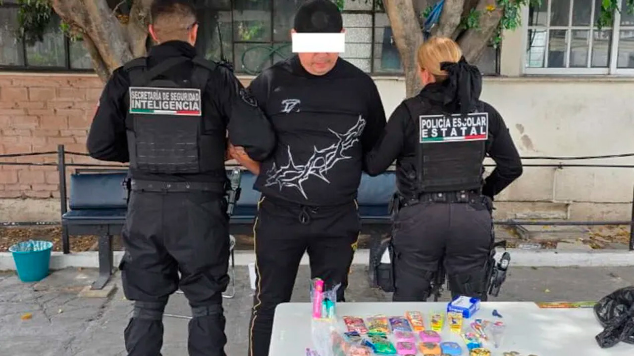 Elementos de la Policía del Estado desmantelaron una presunta 'narcotiendita' en Guadalajara.