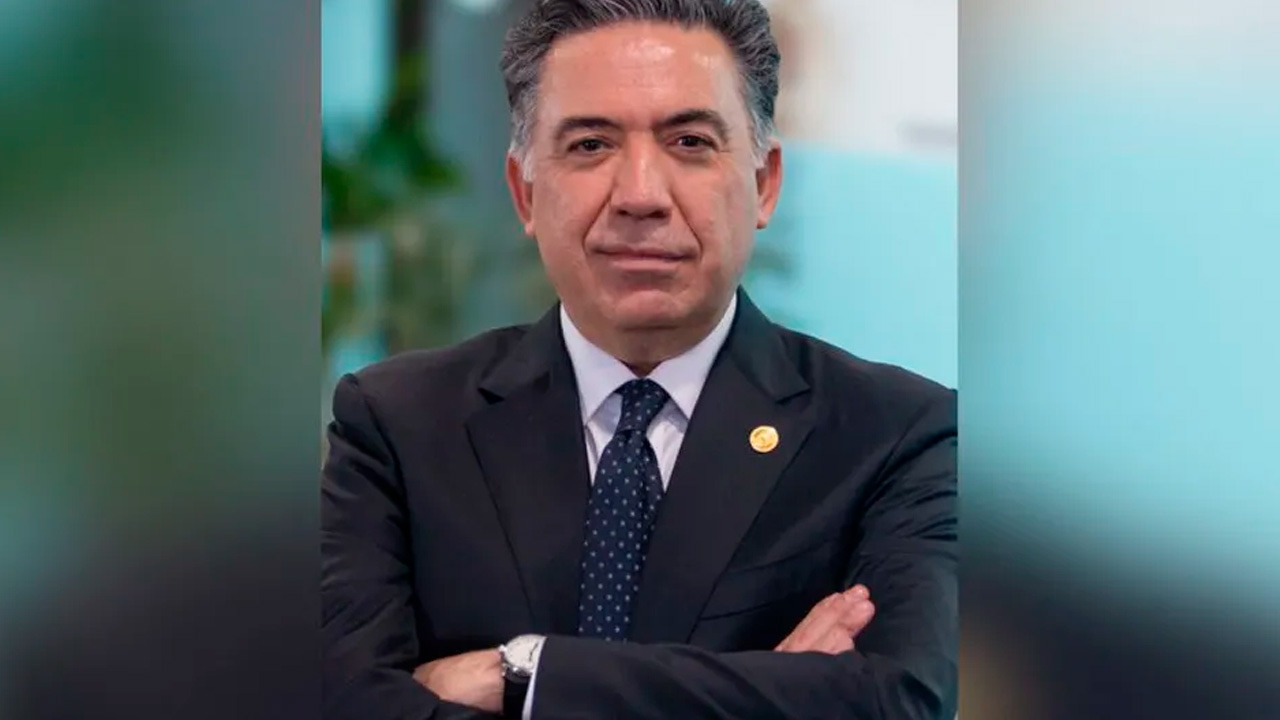 El senador de Morena, Enrique Inzunza, informó que fue citado por la FGR tras las acusaciones en su contra en Estados Unidos.