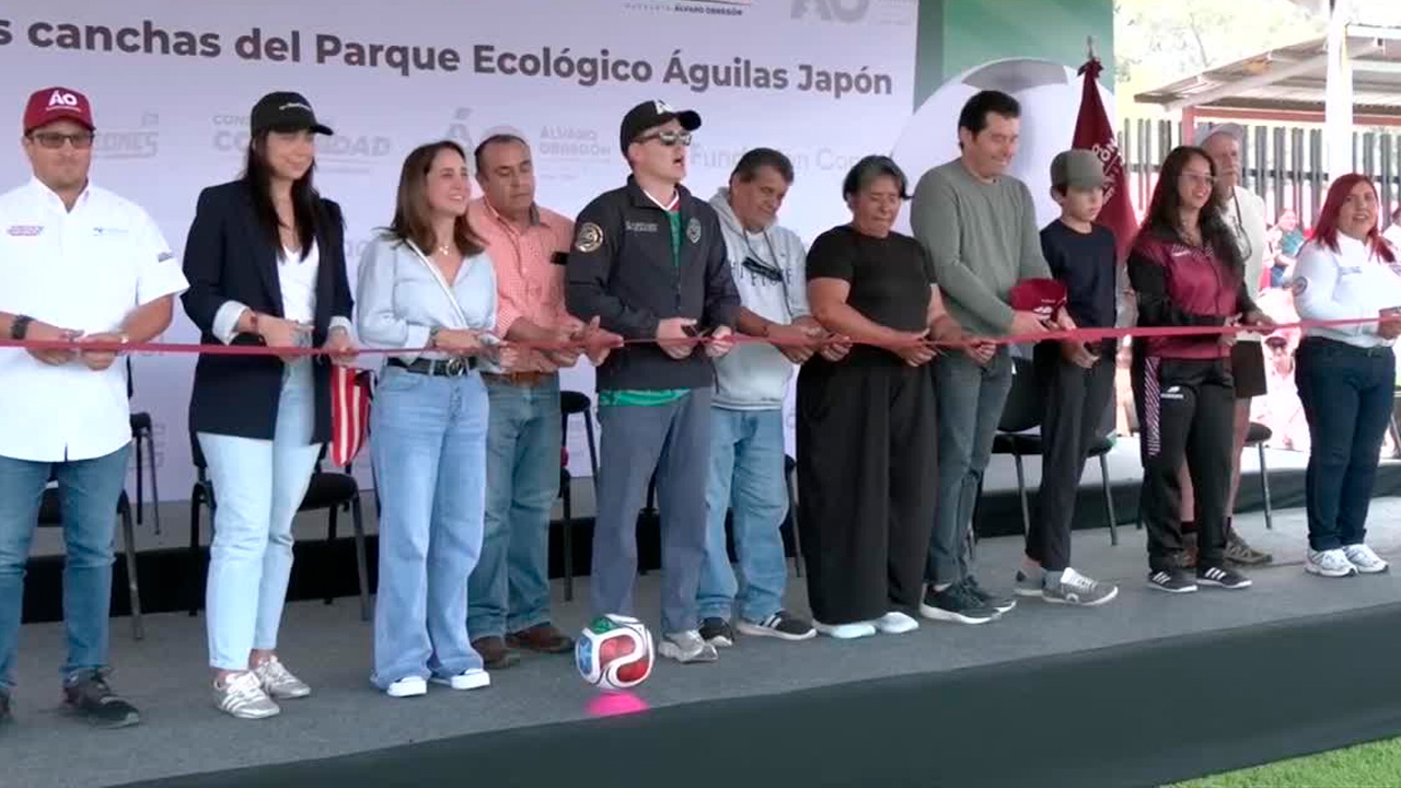 El alcalde Javier López Casarín inauguró dos canchas rehabilitadas en el Parque Águilas Japón, en la alcaldía Álvaro Obregón.