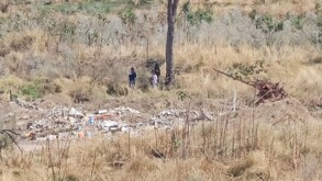 Sierra con dos personas en ella
