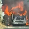 Tras una jornada de narcobloqueos y balaceras en Tecomán y Armería, Colima suspende clases presenciales en 4 municipios. Entérate de los detalles.