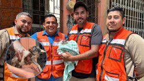 Trabajadores de Agua y Drenaje de Monterrey excavaron en la colonia La Floresta
