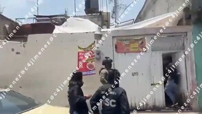 Servían comida en fondita mientras un cadáver estaba bajo las mesas, informa C4 Jiménez.