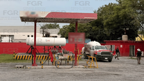 La Fiscalía General aseguró más de dos mil litro de Gas L.P de una empresa gasera reconocida en Apodaca Nuevo León.