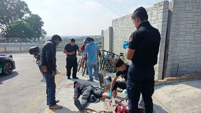 Balean a ciclista en Angelópolis.
