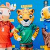 Mascotas del Mundial 2026 en un evento de Panini.