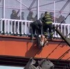 Mujer se lanza de puente cercano a la estación Agrícola Oriental del Metro CdMx; intentaron rescatarla.