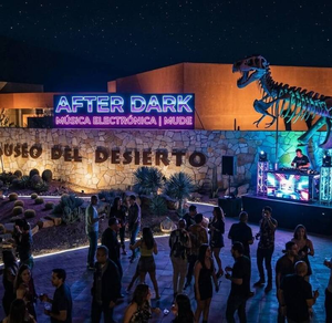 El Museo del Desierto tendrá DJs, recorridos nocturnos y gastronomía en una experiencia inmersiva este verano.
