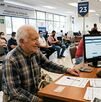 Persona jubilada declarando ante el SAT