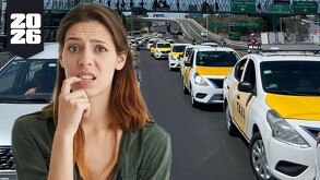 Fila de taxis en Guadalajara sobre Carretera a Chapala
