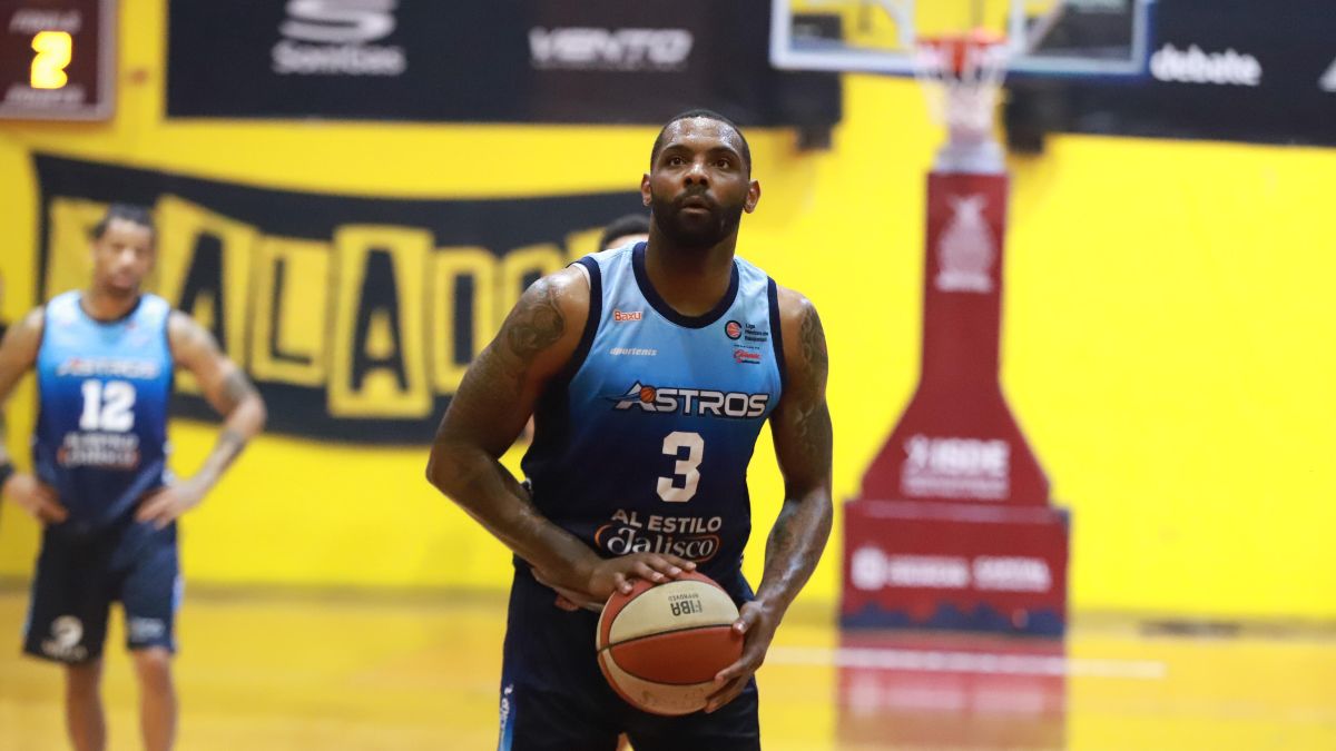 Astros de Jalisco venció 94-80 a Caballeros de Culiacán con una actuación estelar de T. De Lattibeaudiere.