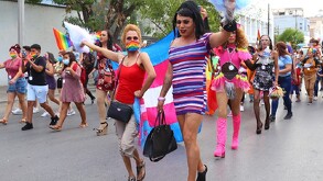 Marcha LGBT+ Pride por calles de Torreón