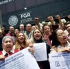 Militantes de Morena en FGR en CdMx.