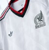 Tres ediciones del uniforme de la Selección Mexicana