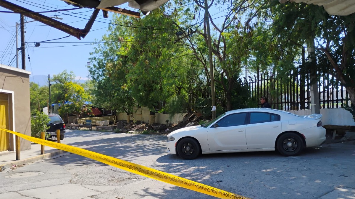 Autoridades realizaron un cateo en la colonia Industrial de Monterrey para buscar a un hombre desaparecido desde febrero.
