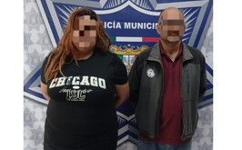 Pareja detenida por presuntamente haber robado dinero de una empresa en Gómez Palacio.