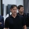 Matías Almeyda arribando a la ciudad de Monterrey tras su llegada en el aeropuerto.