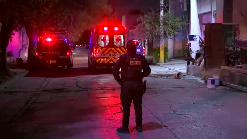 Un hombre de aproximadamente 50 años resultó herido tras ser atacado con un machete mientras realizaba trabajos de construcción en Monterrey.
