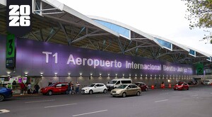 Fachada de la Terminal 1 del AICM