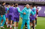 El exgobernador de Jalisco, Enrique Alfaro, anunció el fin de su ciclo en el Real Valladolid de España tras una temporada de lesiones y retos.