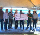 Susy Torrecillas con productores de traspatio