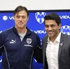 Matías Almeyda portando el escudo de Rayados.