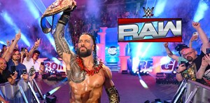 Roman Reigns ingresando al ring en WWE Clash in Italy.