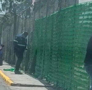 Trabajadores cubriendo zonas en Monterrey.