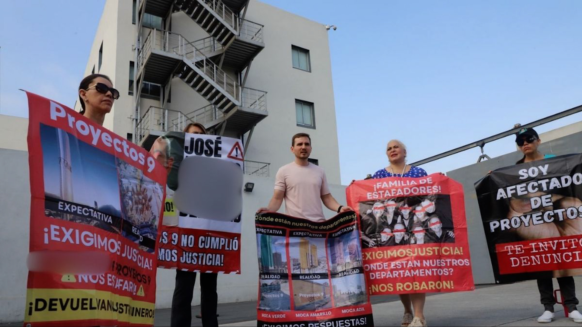 Se realiza una audiencia en el Palacio de Justicia de Monterrey contra el dueño de Proyectos 9, acusado de un fraude inmobiliario de 700 millones de pesos.