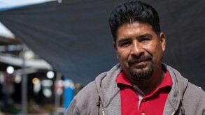 Columbo González, maestro de Guerrero, pierde un ojo tras enfrentamiento en protesta de la CNTE en CdMx.