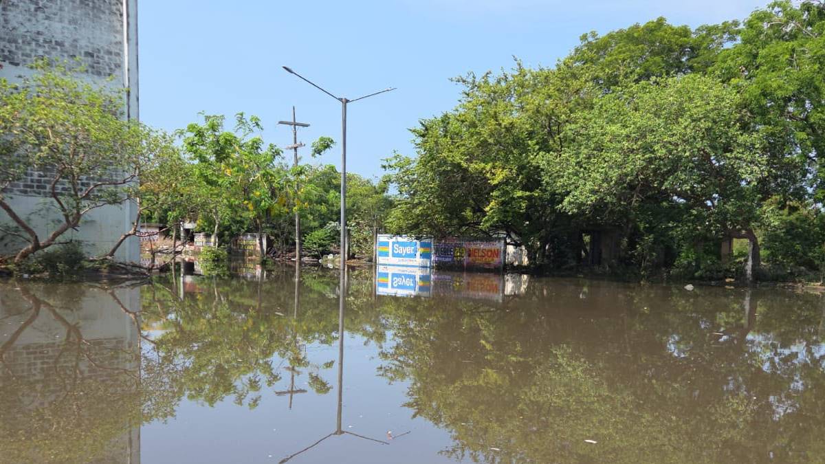 Agua estancada en calles de Veracruz