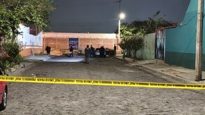 Una patrulla de rutina localizó un automóvil robado con restos humanos en la cajuela. Fiscalía de Jalisco ya investiga el crimen en Guadalajara.