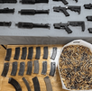 En el munipio de Galeana la fiscalia detuvo a un hombre con armas que conducia camioneta sospechosa con placas de circulación del Estado de México.