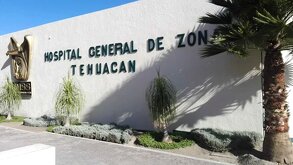 Fachada de un hospital del IMSS en Tehuacán, Puebla.