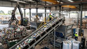 uso de materiales reciclados como materia prima industrial