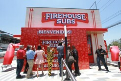 Inauguración de Firehouse Sub en Guadalupe, Nuevo León.