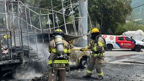 camionera incendiada en la estanzuela de Monterrey