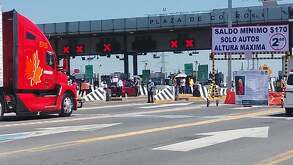 Autos en la caseta Tepotzotlán