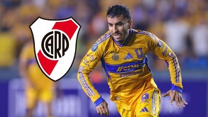 Ángel Correa jugando un partido con Tigre.
