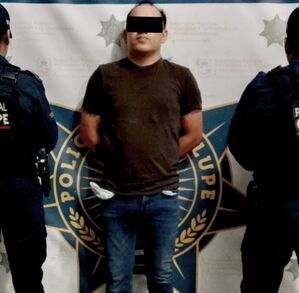 conductor de camioneta con reporte de robo detenido por policía de Guadalupe