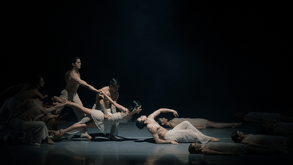 Los bailarines del Ballet de Monterrey impactaron a sus invitados de la revista Chic con piezas desde la danza clásica hasta la contemporánea.