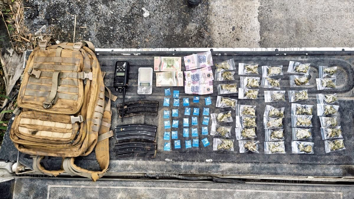 La FGR obtuvo la vinculación a proceso de dos personas detenidas en Salinas Victoria con droga, cartuchos, radios y ponchallantas.
