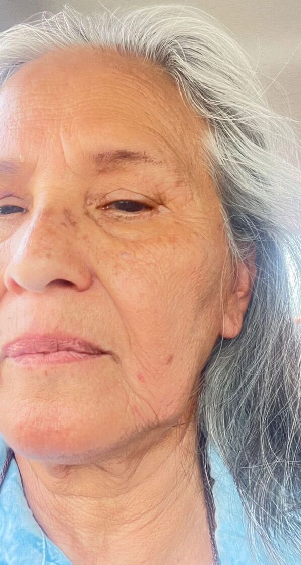 El presunto montachoques agredió físicamente a la mujer cuando intentaba tomar fotografías de la situación como evidencia.