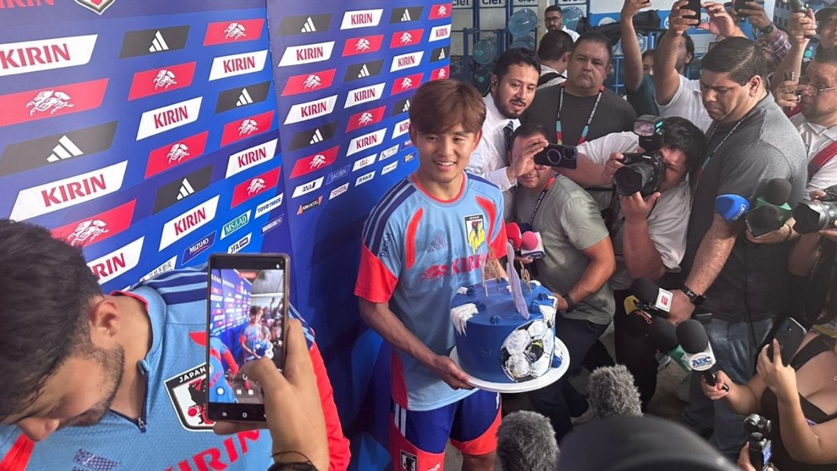 Takefusa Kubo criticó las condiciones de la cancha de Medicina