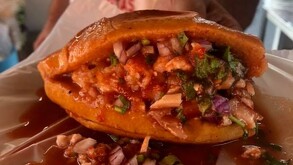 Torta ahogada del local de el profe Jimenéz