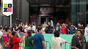 Aficionados frente a Hotel Westin en Guadalajara